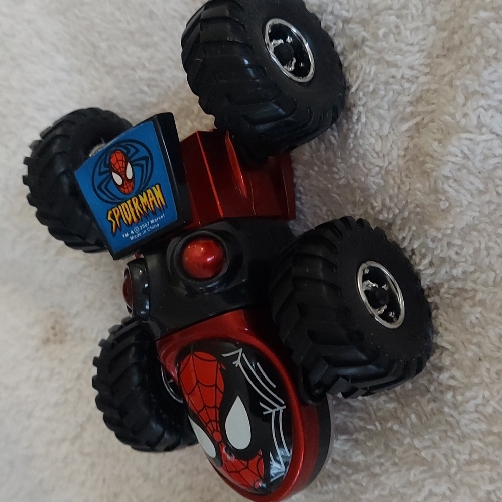 2007 Marvel Heroes Spiderman Regener8ers Transforming Flip Car